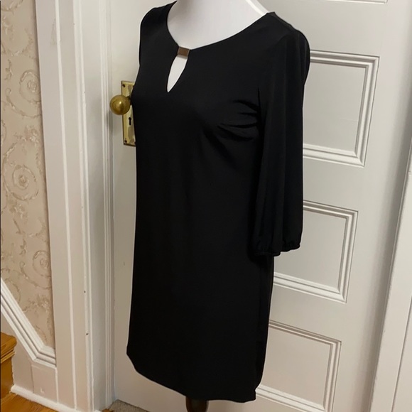 Never worn Donna Rico dress with keyhole. Size 6 - Picture 2 of 8